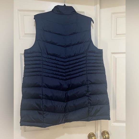 J. Jill Navy Blue Down Puffer Vest size 1X - Picture 6 of 7